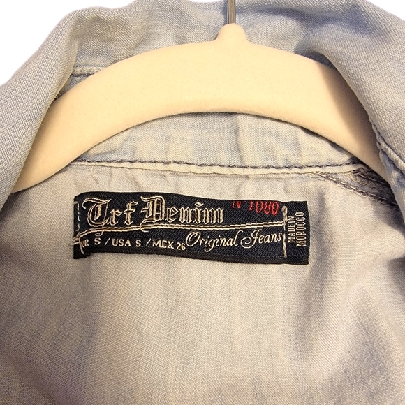 Blue denim button up top - Picture 3 of 6